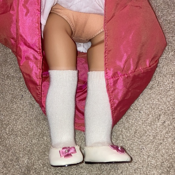 Pleasant Company American Girl Retired Elizabeth Cole - Picture 4 of 11